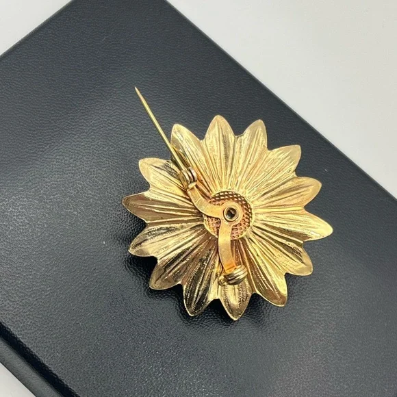 Gold tone blue rhinestone faux pearl flower brooch pin vintage - Picture 11 of 13